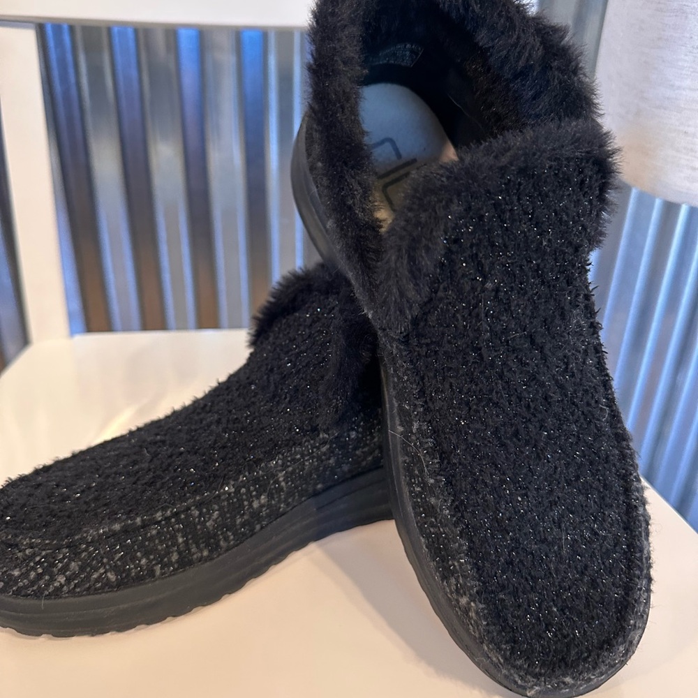 Cozy Black Women's Shoes